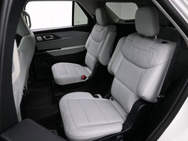 Certified 2025 Ford Explorer Platinum w/ Ultimate Package image 25