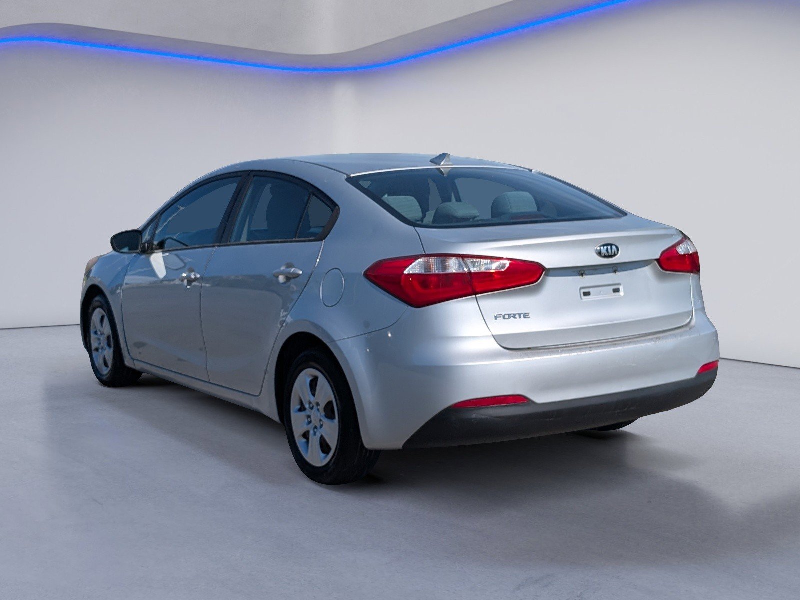 Used 2016 Kia Forte LX image 7