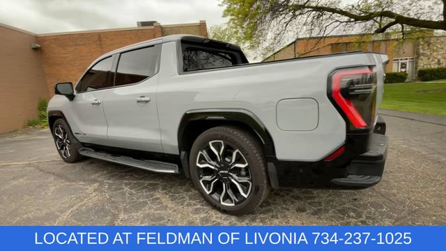 Used 2024 GMC Sierra EV Denali AWD/4WD image 6