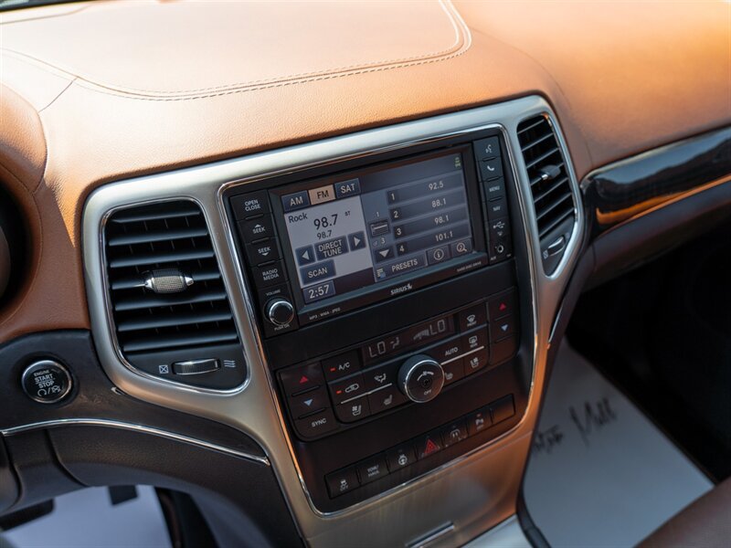 Used 2012 Jeep Grand Cherokee Overland Summit AWD/4WD image 33