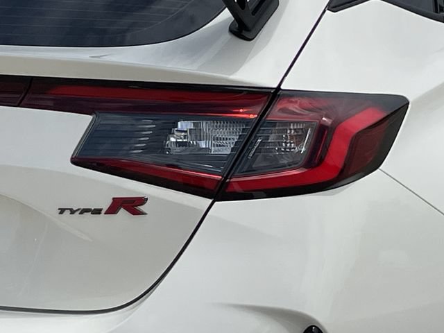 Used 2023 Honda Civic Type R image 6