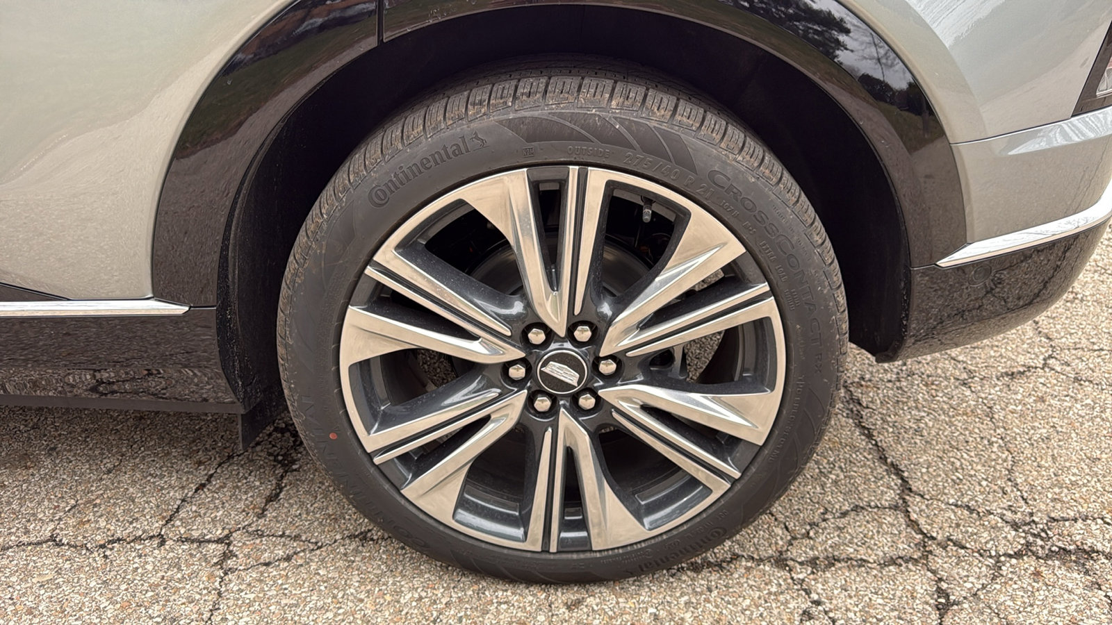 New 2026 Cadillac Optiq Luxury 2 image 31