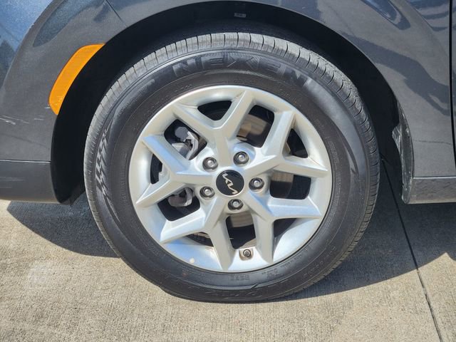 Used 2025 Kia Soul LX image 10