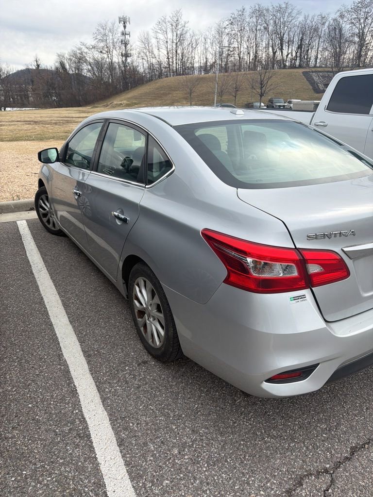 Used 2019 Nissan Sentra SV image 5