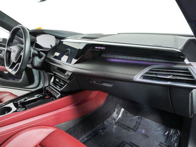 Used 2023 Audi RS e-tron GT w/ Carbon Performance Package AWD/4WD image 35