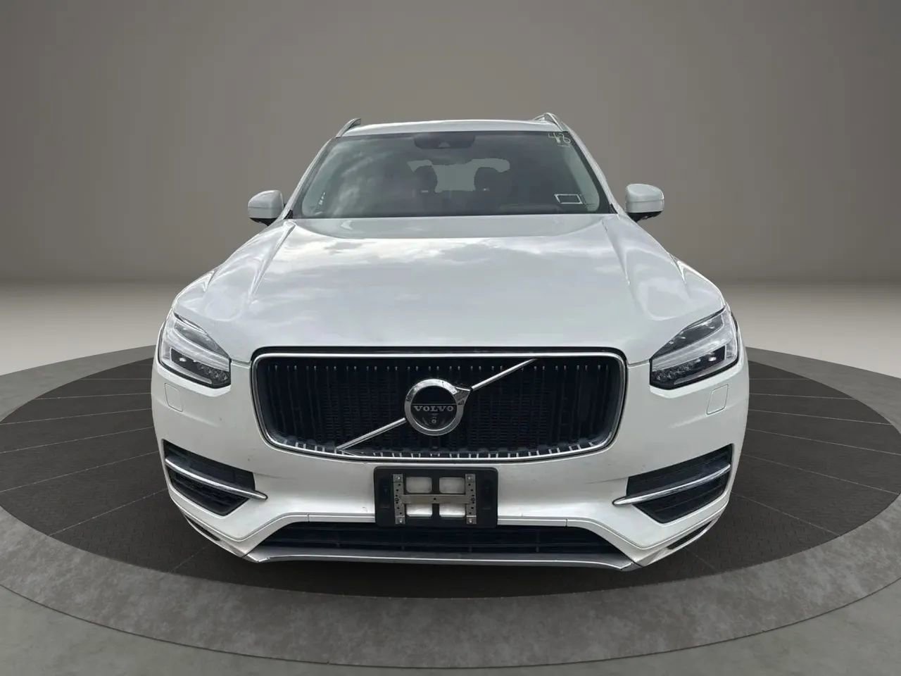 Used 2016 Volvo XC90 T8 Momentum w/ Vision Package image 2