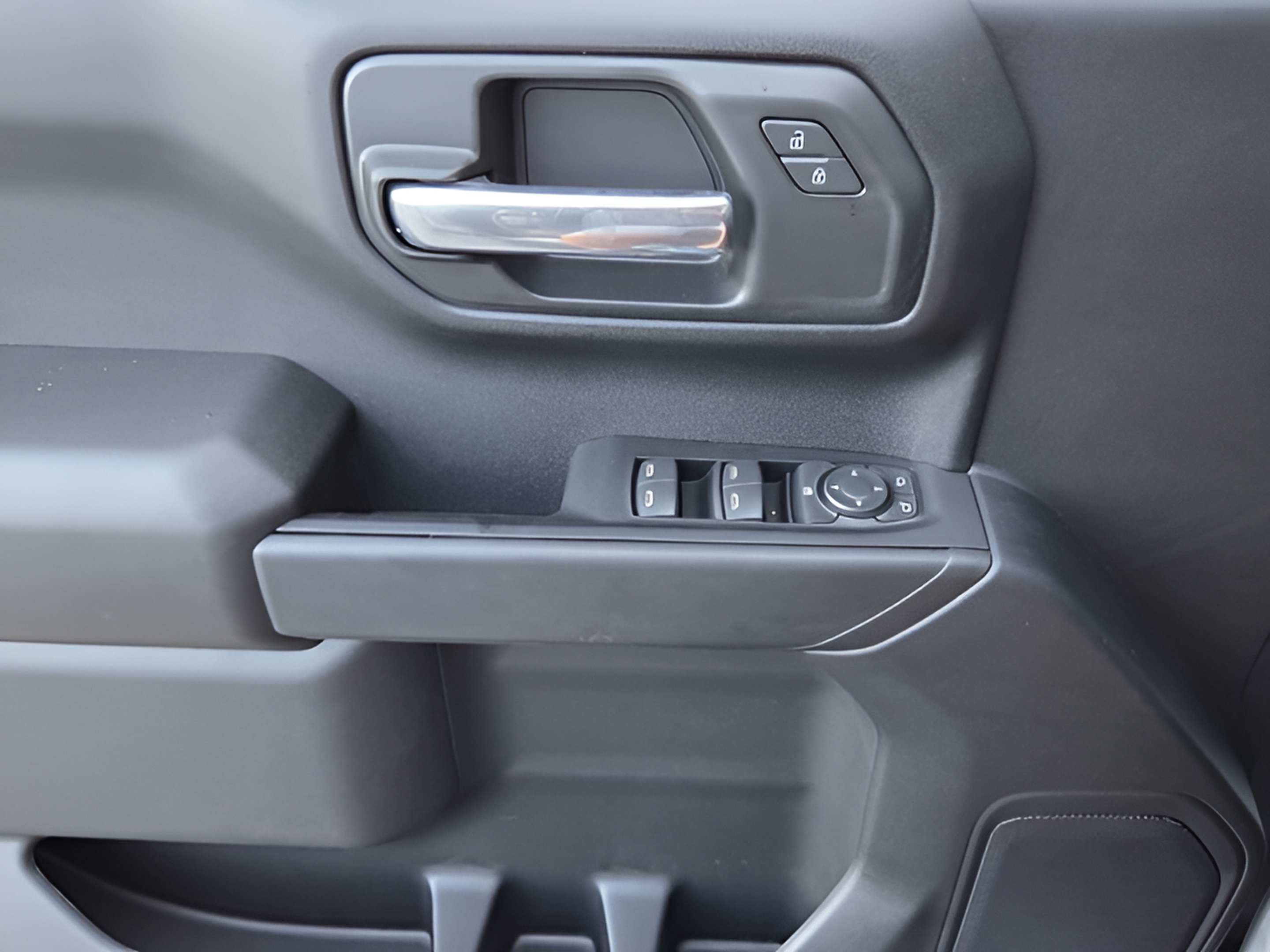 New 2026 Chevrolet Silverado 1500 Custom AWD/4WD image 32