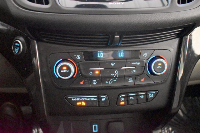Used 2019 Ford Escape Titanium AWD/4WD image 18