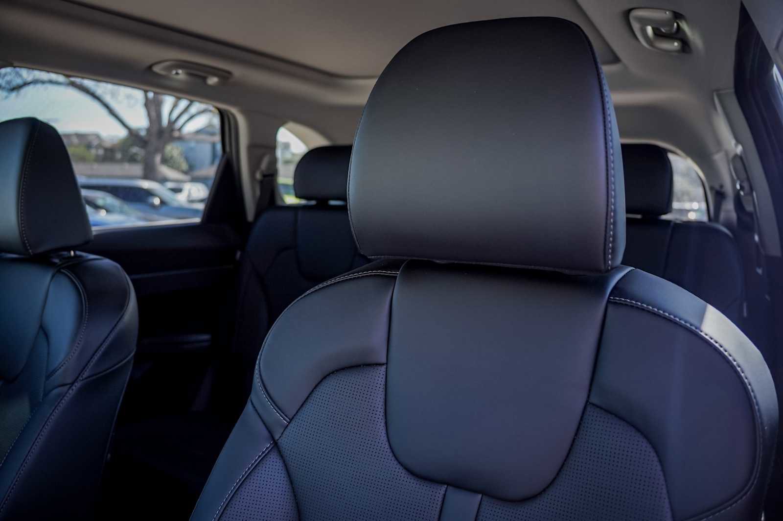 Certified 2025 Kia Sorento EX w/ Panoramic Sunroof Package image 11