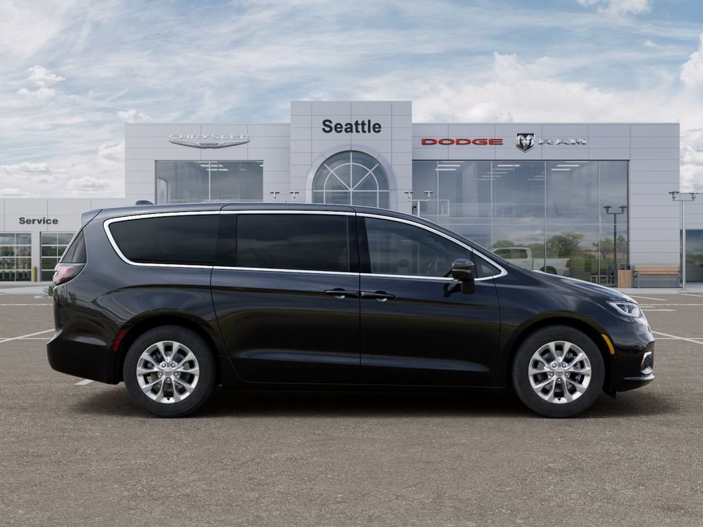 New 2026 Chrysler Pacifica Limited FWD image 22