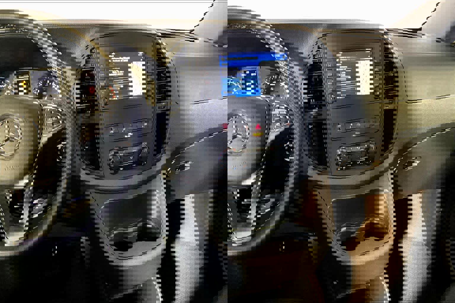 Used 2023 Mercedes-Benz Metris Passenger image 7