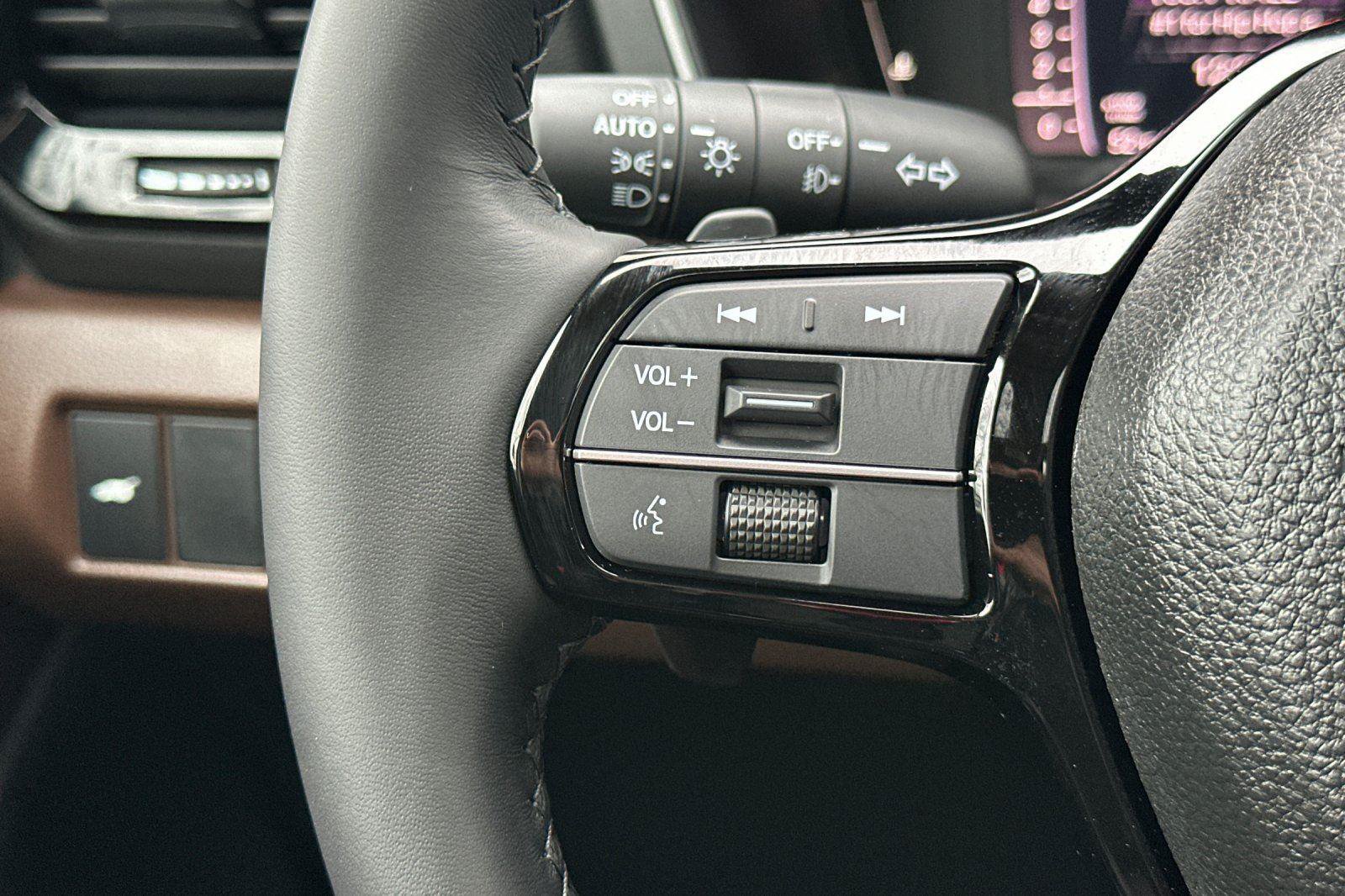 New 2026 Honda Pilot Touring image 29