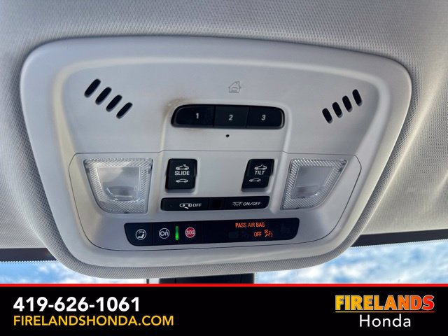 Used 2021 Chevrolet Traverse Premier w/ Redline Edition FWD image 33