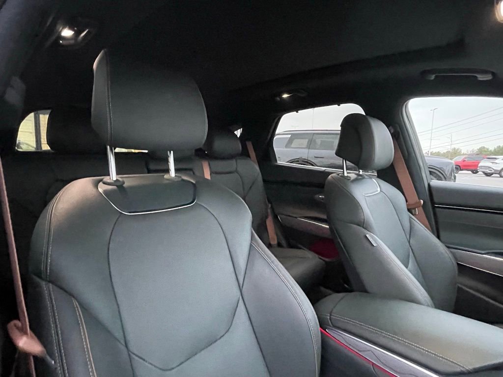 Used 2023 Genesis GV70 2.5T w/ Advanced Package AWD/4WD image 30