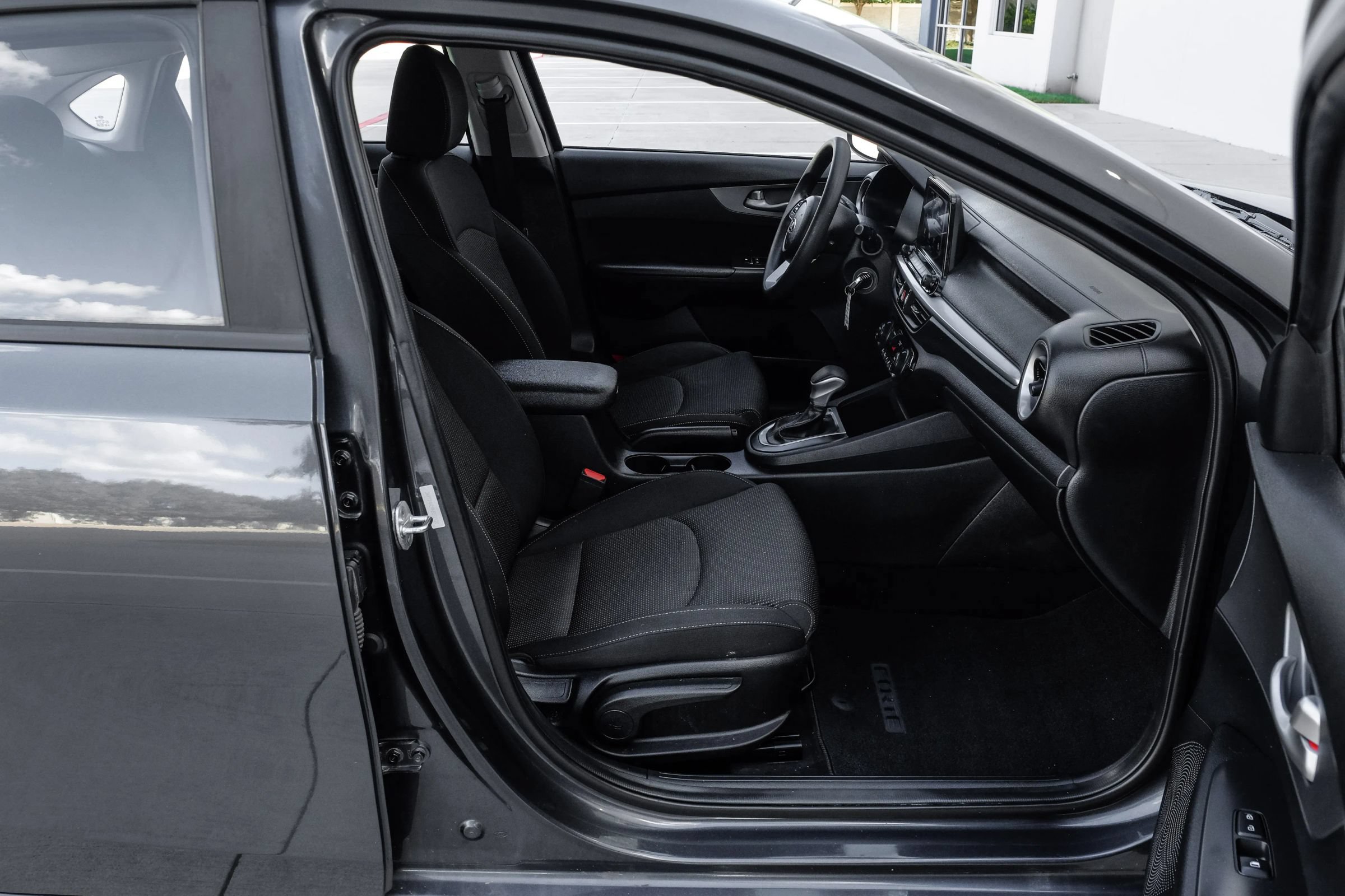 Used 2019 Kia Forte LXS FWD image 35