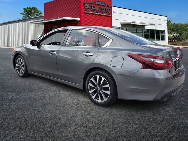 Used 2017 Nissan Altima 2.5 SV image 3