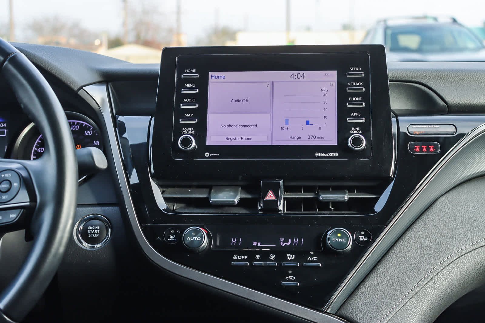 Used 2022 Toyota Camry SE image 12