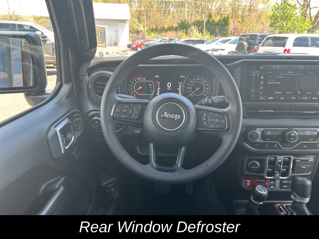 Certified 2025 Jeep Wrangler Unlimited Rubicon AWD/4WD image 17