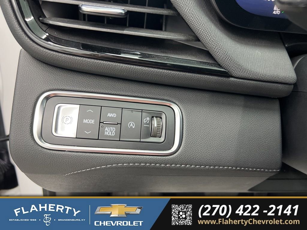 Used 2025 Buick Enclave Preferred AWD/4WD image 25