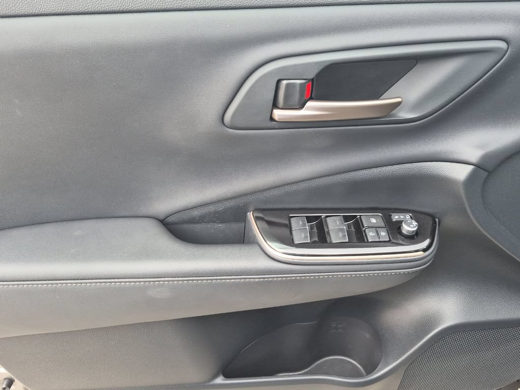 Certified 2025 Toyota Crown AWD/4WD image 11