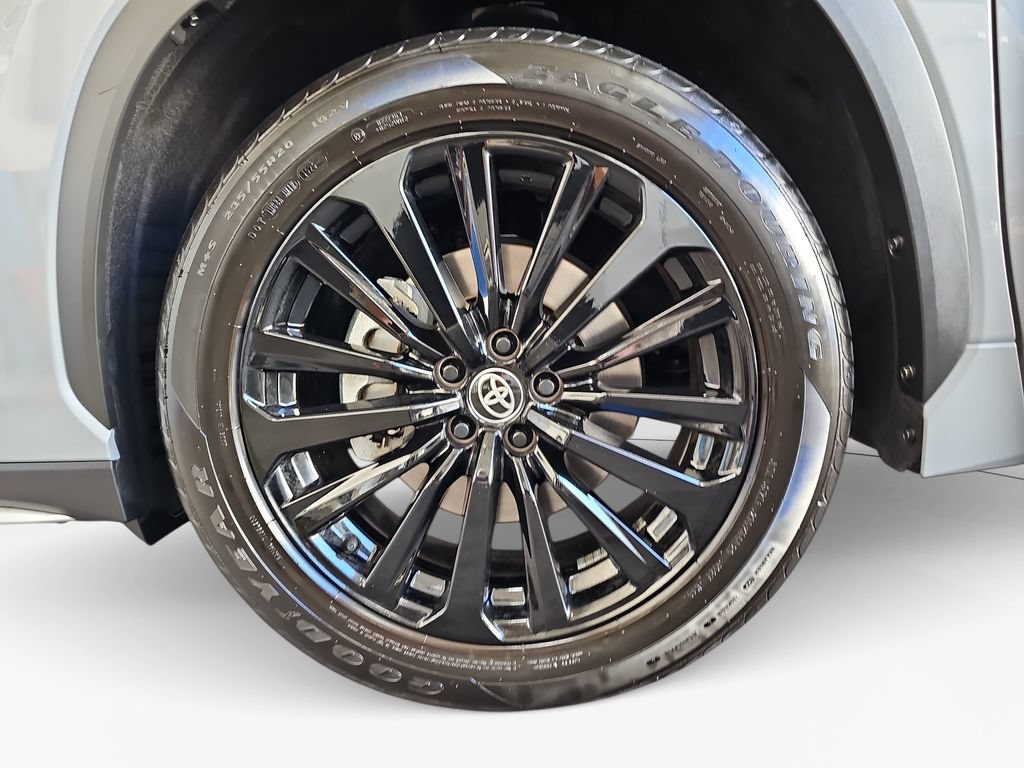 Certified 2025 Toyota Highlander XSE AWD/4WD image 24