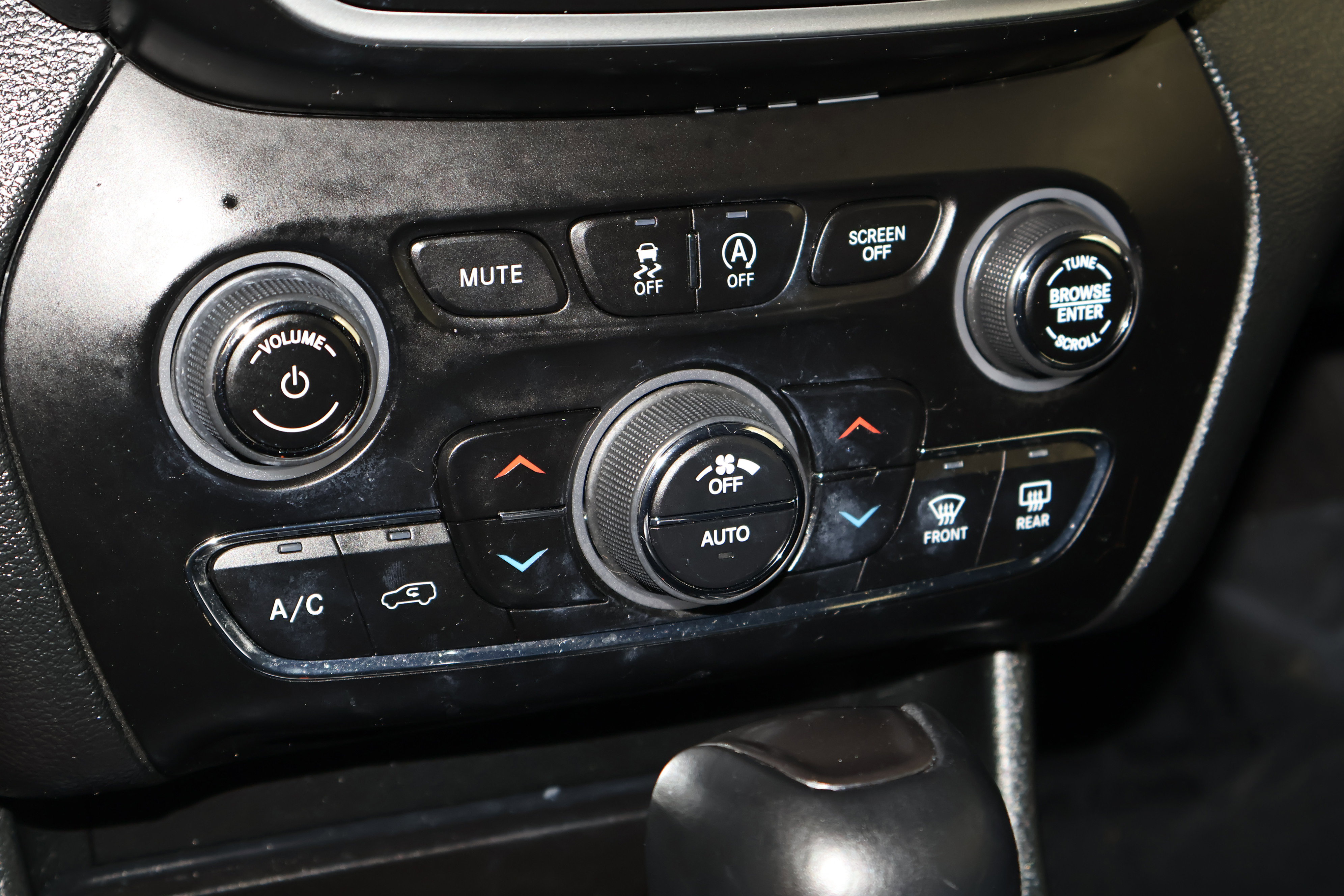 Used 2022 Jeep Cherokee Latitude Lux image 31