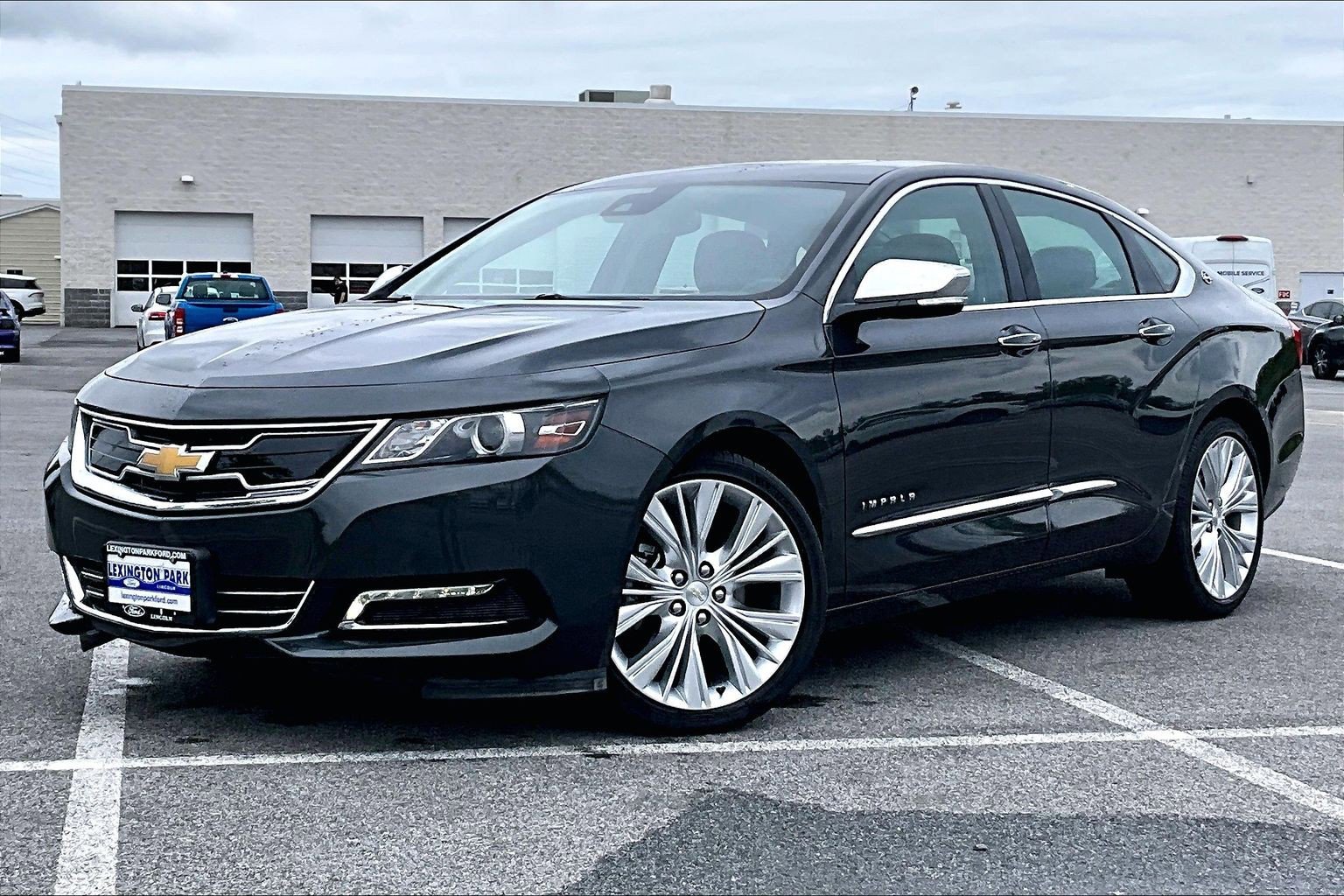 Used 2019 Chevrolet Impala Premier w/ Premier Confidence Package FWD image 3