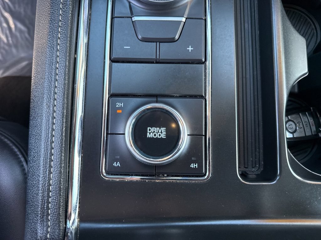 Used 2024 Ford Expedition XLT AWD/4WD image 19