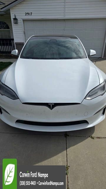 Used 2021 Tesla Model S Plaid image 13