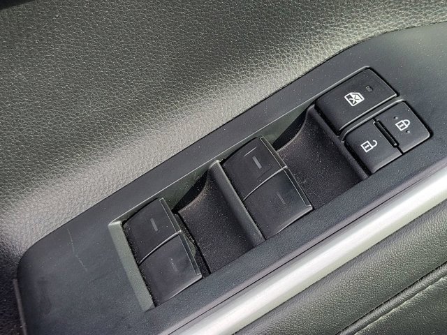 Used 2022 Toyota Highlander L image 29