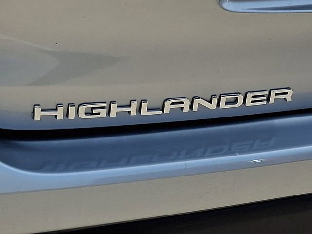 Used 2023 Toyota Highlander L FWD image 30