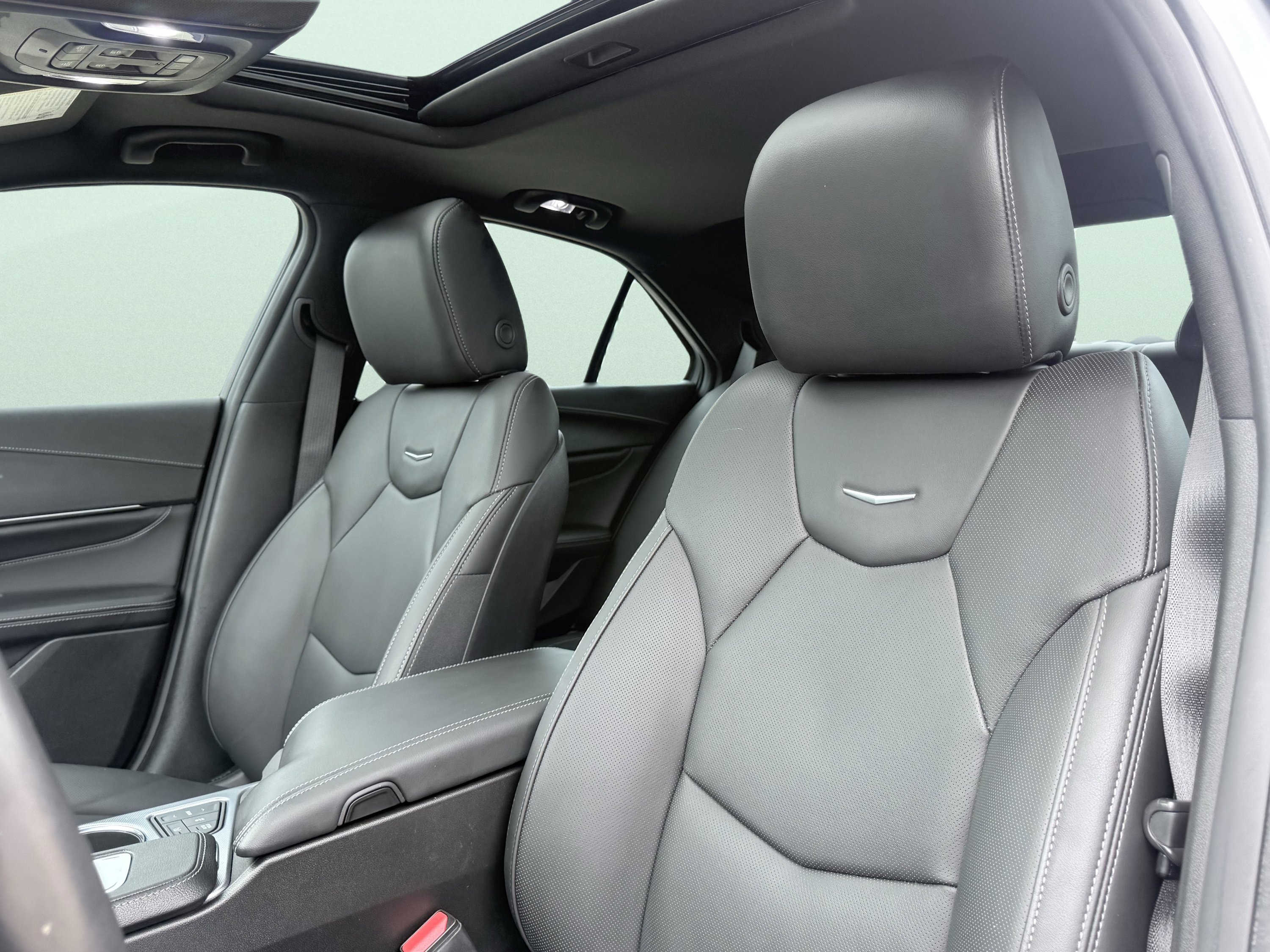 Used 2025 Cadillac CT4 Premium Luxury image 26