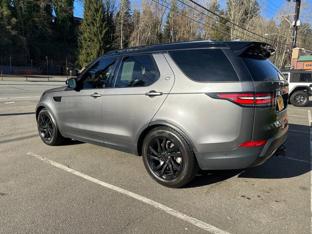Used 2017 Land Rover Discovery HSE image 8
