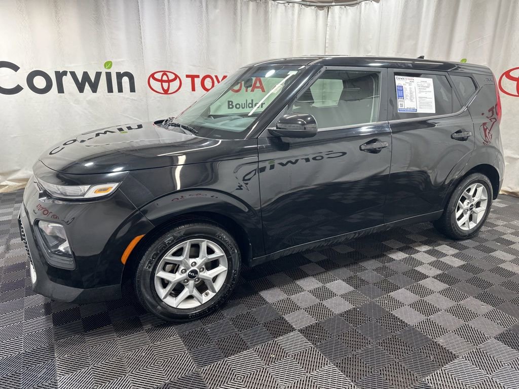 Used 2022 Kia Soul LX w/ Technology Package image 4