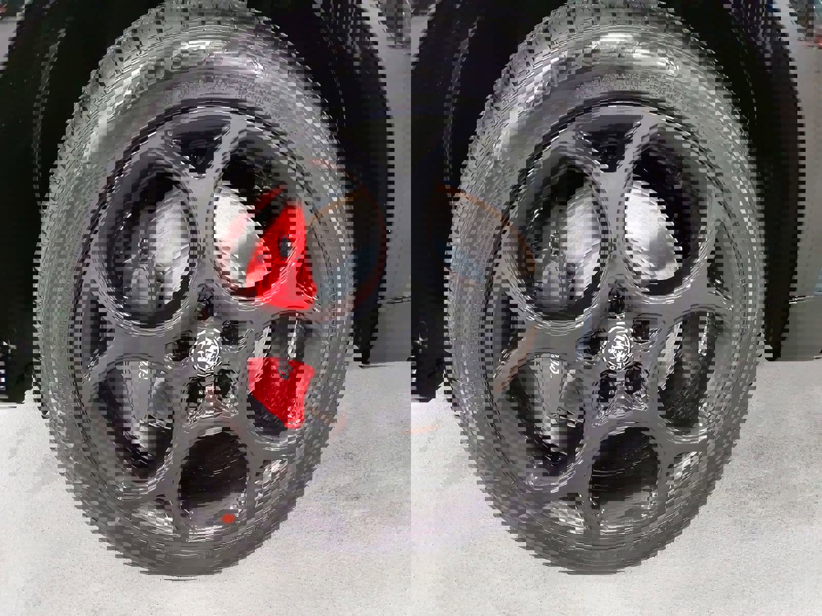 New 2026 Alfa Romeo Tonale w/ Quick Order Package 23H Volce image 36