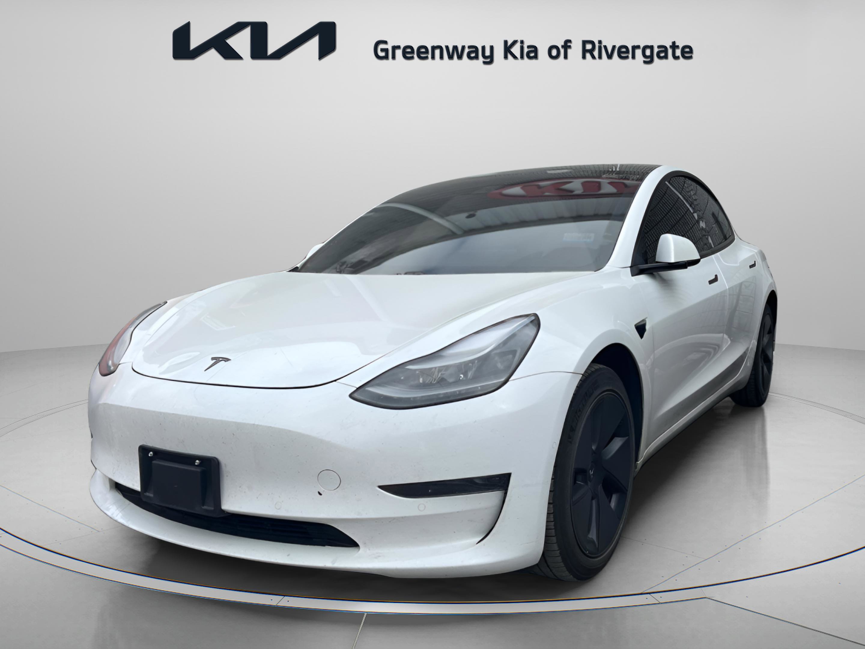 Used 2021 Tesla Model 3 Standard Range Plus image 3