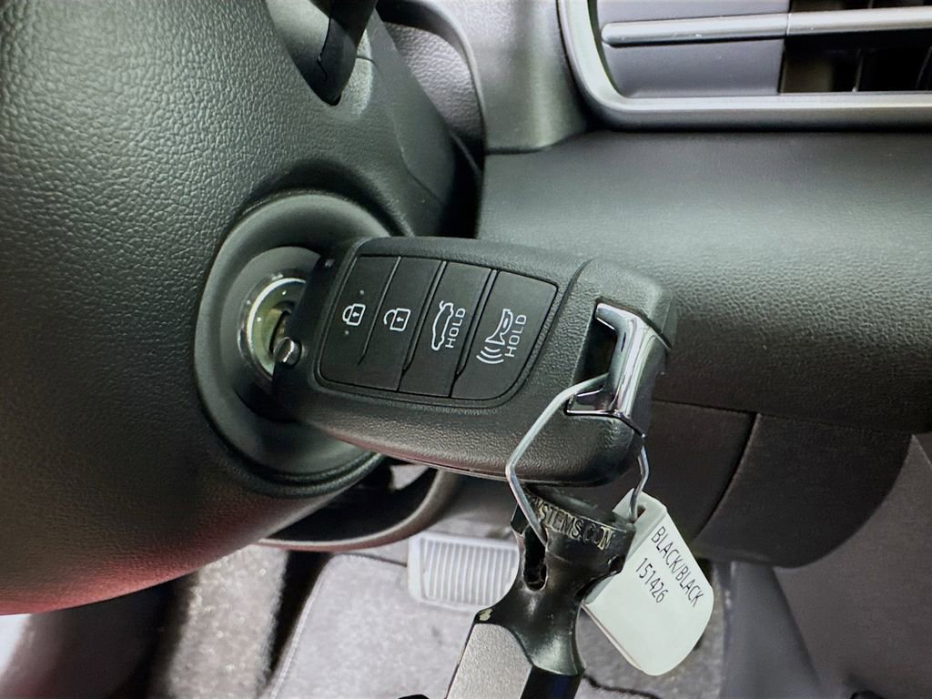 New 2026 Hyundai Elantra SE image 32