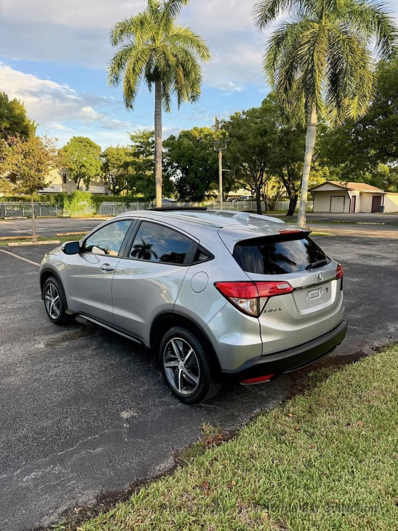 Used 2022 Honda HR-V EX image 3
