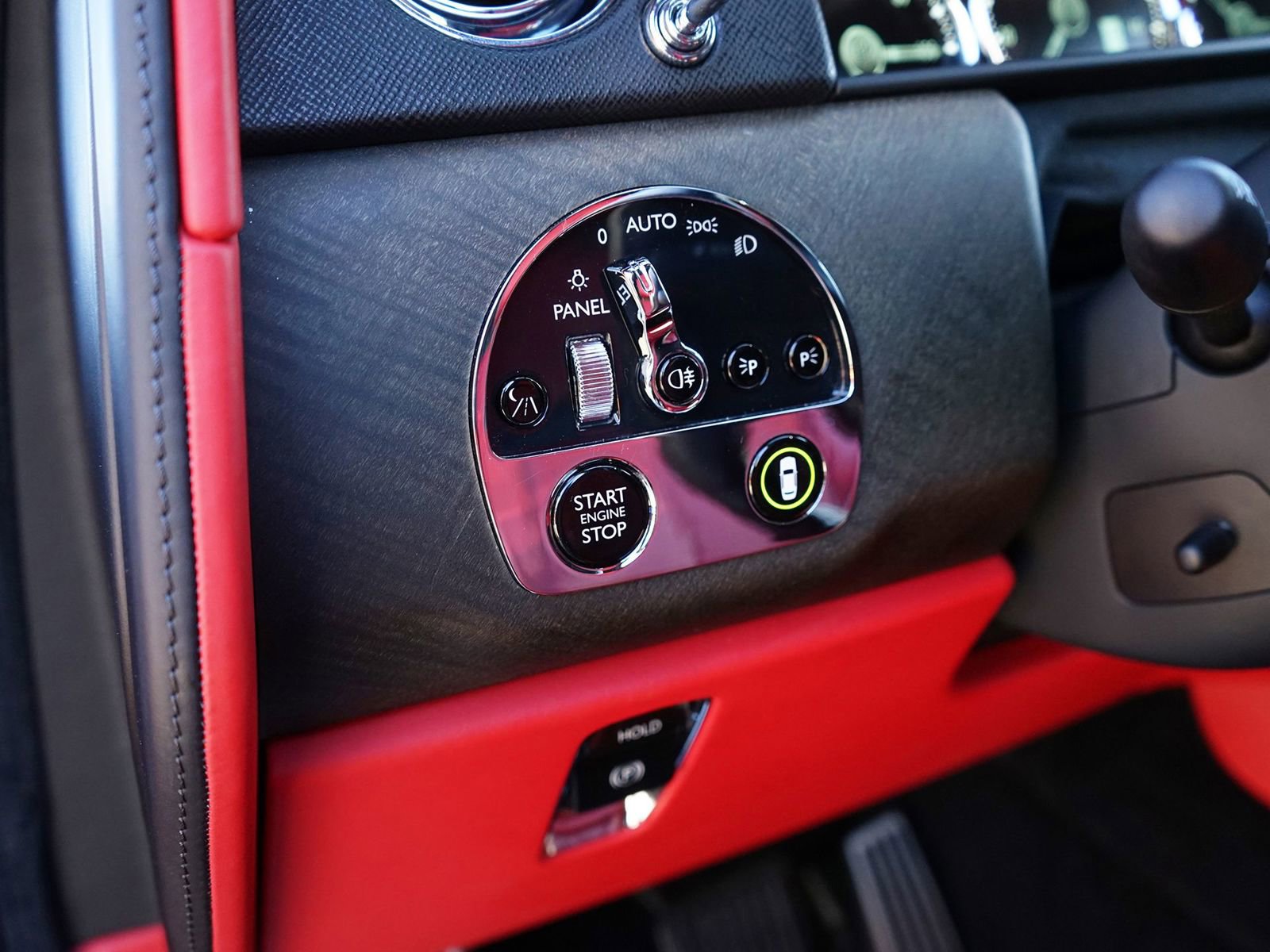 Used 2022 Rolls-Royce Cullinan w/ Cullinan Package image 7