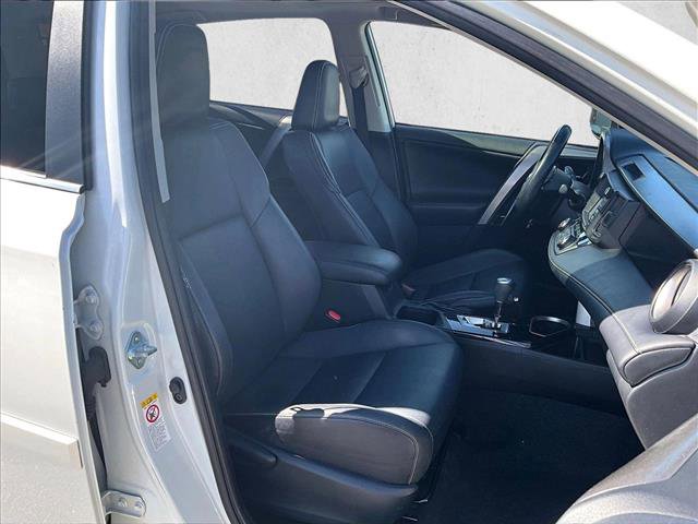 Used 2018 Toyota RAV4 Limited image 9