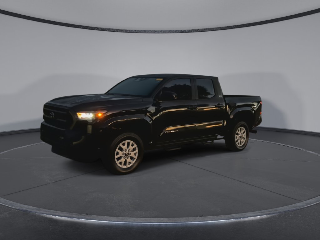 Used 2025 Toyota Tacoma SR5 AWD/4WD image 4