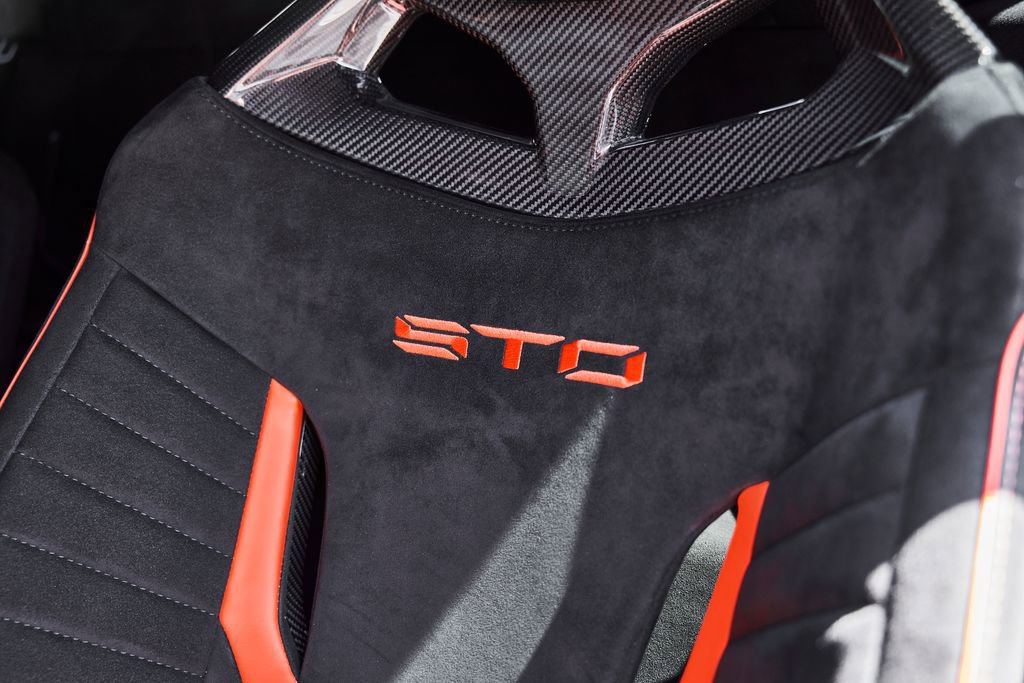 Used 2024 Lamborghini Huracan STO RWD image 51