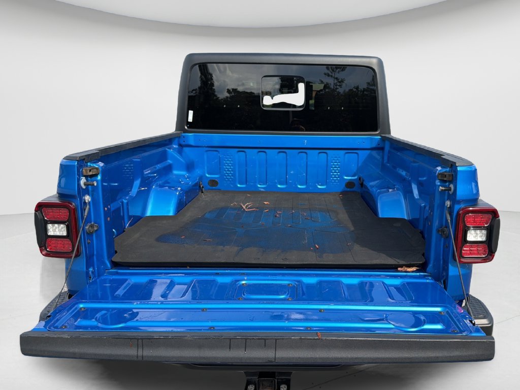 Used 2024 Jeep Gladiator Mojave w/ Safety Group AWD/4WD image 12