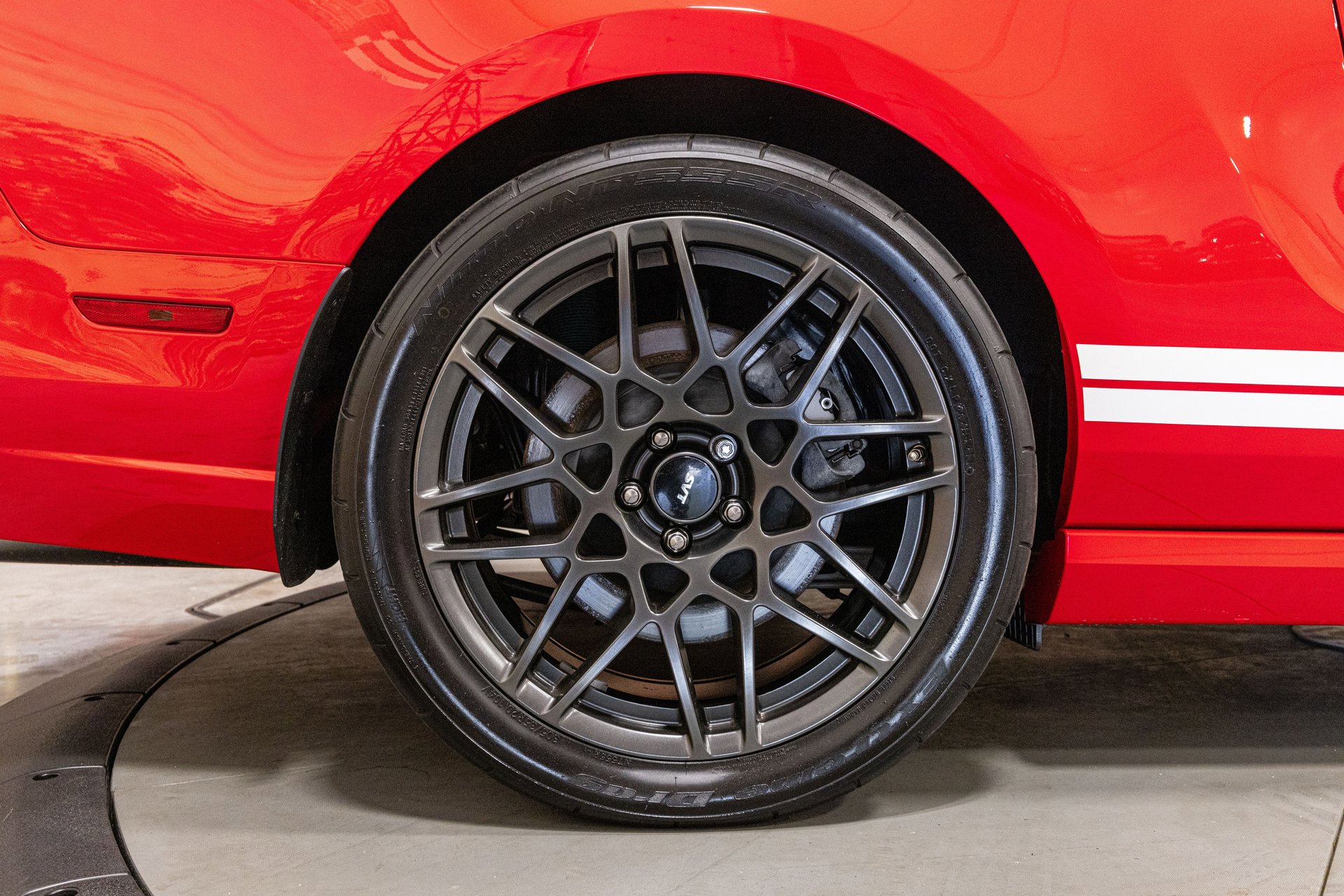 Used 2013 Ford Mustang Shelby GT500 image 12