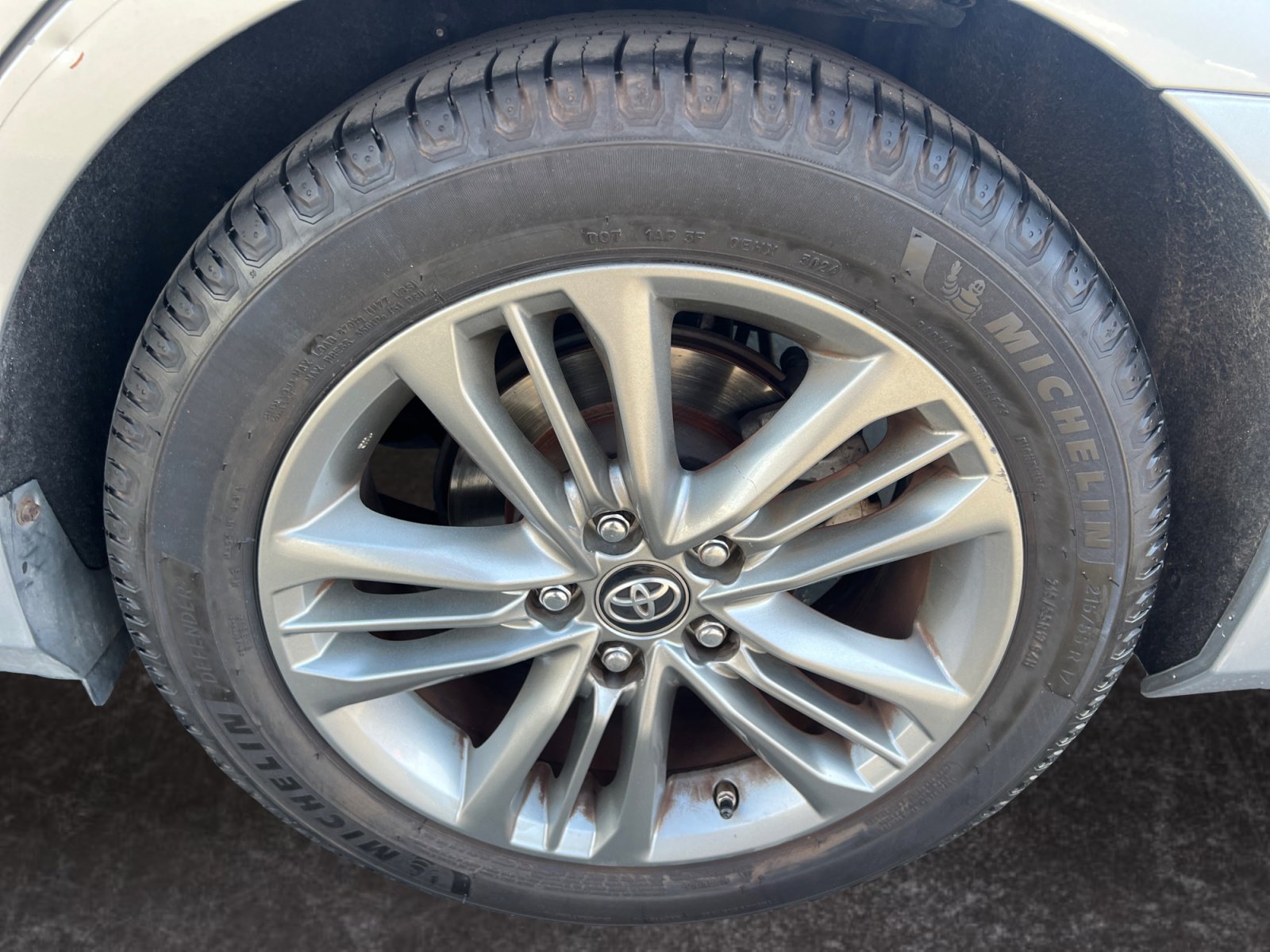 Used 2016 Toyota Camry SE image 14