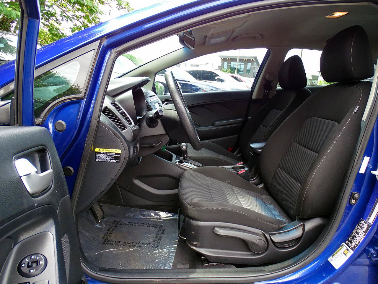 Used 2017 Kia Forte LX FWD image 15