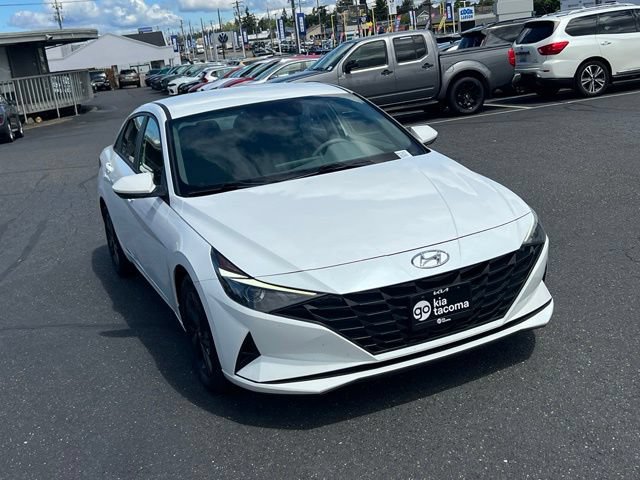 Used 2021 Hyundai Elantra SEL w/ Cargo Package FWD image 5