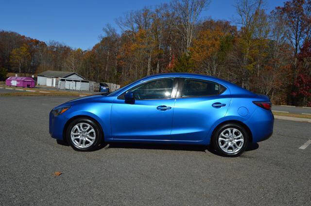 Used 2017 Toyota Yaris iA image 5