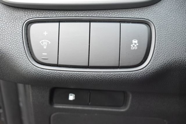 Used 2019 Kia Sorento L image 18