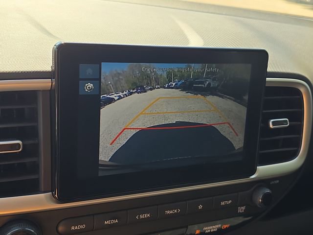 Used 2023 Hyundai Venue SE image 23